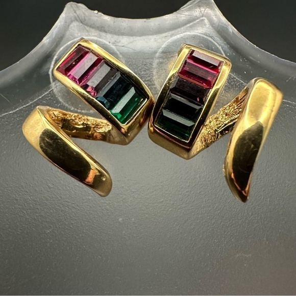 Vintage Roman gold tone Rhinestone swirl earrings - Picture 6 of 13